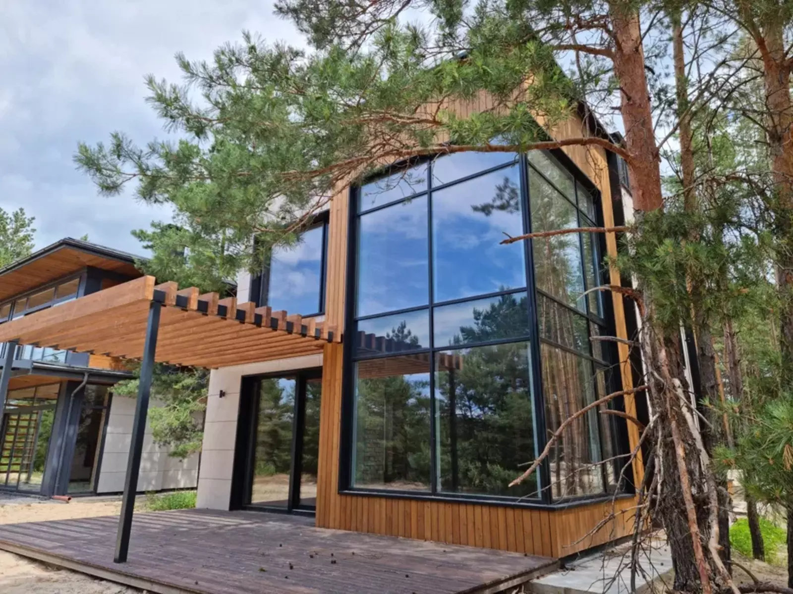 Сучасний будинок 186 кв.м з панорамним видом на воду + 10 сот, КМ Riviera Village, Вишгородський р-н, c. Лебедівка фото 1 Сучасний будинок 186 кв.м з панорамним видом на воду + 10 сот, КМ Riviera Village, Вишгородський р-н, c. Лебедівка фото 1