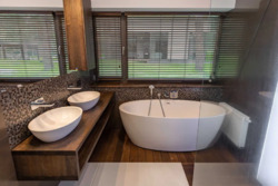 Продаж будинку 285 кв.м серед соснового лісу з дизайнерським ремонтом та меблями в КМ 'Goodlife Park', Вишгородський р-н, c. Лебедівка фото 13 Продаж будинку 285 кв.м серед соснового лісу з дизайнерським ремонтом та меблями в КМ 'Goodlife Park', Вишгородський р-н, c. Лебедівка фото 13