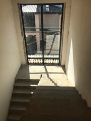 Продаж сучасного котеджу 650 кв.м з власним БОМБОСХОВИЩЕМ на 4 виходи + 17 соток, КМ Riviera Village, Вишгородський р-н, c. Лебедівка фото 17 Продаж сучасного котеджу 650 кв.м з власним БОМБОСХОВИЩЕМ на 4 виходи + 17 соток, КМ Riviera Village, Вишгородський р-н, c. Лебедівка фото 17