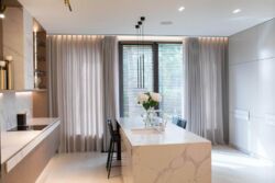 Продаж сучасного будинку 340 кв.м з ремонтом + вихід на канал Дніпра, КМ Riviera Village, Вишгородський р-н, Лебедівка фото 18 Продаж сучасного будинку 340 кв.м з ремонтом + вихід на канал Дніпра, КМ Riviera Village, Вишгородський р-н, Лебедівка фото 18