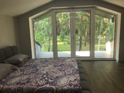 Продаж сучасного одноповерхового будинку з мансардою 322 кв.м + ділянка 44 сот. серед соснового лісу, КМ Riviera Village фото 9 Продаж сучасного одноповерхового будинку з мансардою 322 кв.м + ділянка 44 сот. серед соснового лісу, КМ Riviera Village фото 9