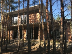  2-  ,   500 .      Riviera Village,  -, c.   12