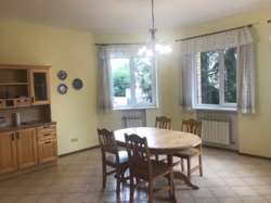 Продаж 3-поверхового будинку 438 кв.м з ремонтом та меблями біля р. Дніпро, 2 лінія, Оболонь - Чорнобилець фото 12 Продаж 3-поверхового будинку 438 кв.м з ремонтом та меблями біля р. Дніпро, 2 лінія, Оболонь - Чорнобилець фото 12