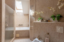 Продажа элитного дома 340 кв.м + гостевой дом 250 кв.м + 31 соток, cосновый лес + выход на воду, КГ Бобры, Вышгородский р-н, c. Хотяновка фото 10 Продажа элитного дома 340 кв.м + гостевой дом 250 кв.м + 31 соток, cосновый лес + выход на воду, КГ Бобры, Вышгородский р-н, c. Хотяновка фото 10