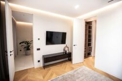 Продаж сучасного будинку 340 кв.м з ремонтом + вихід на канал Дніпра, КМ Riviera Village, Вишгородський р-н, Лебедівка фото 32 Продаж сучасного будинку 340 кв.м з ремонтом + вихід на канал Дніпра, КМ Riviera Village, Вишгородський р-н, Лебедівка фото 32