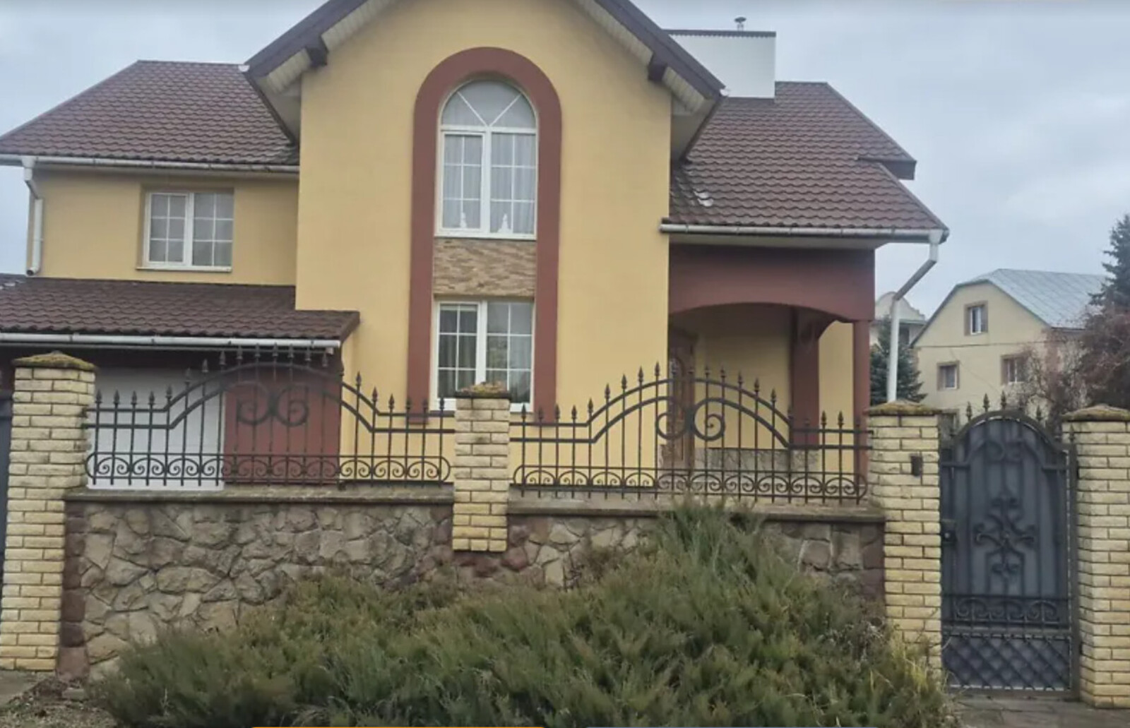 ������ 2 ����������� ������� � ������� �� 7 �����, 270 ��. �, 5 �����, ���� ���� 1