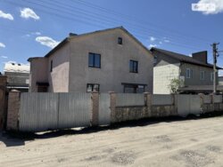 ������ 2 ����������� ������� � ������� � ������� �� 7 �����, 145 ��. �, �� ����������� ���� 8