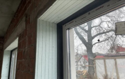  2      2.5 , 130 . ,  4