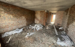 ������ 2 ����������� ��������� � ������� �� 3.5 �����, 140 ��. �, ������� ���� 7