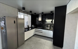 ������ 3 ����������� ������� � ������� �� 4.8 �����, 377 ��. �, ������� ���� 4