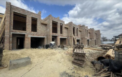 ������ 2 ����������� ��������� � ������� �� 3.5 �����, 140 ��. �, ������� ���� 19