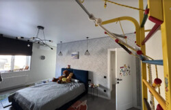 ������ 3 ����������� ������� � ������� �� 4.8 �����, 377 ��. �, ������� ���� 18