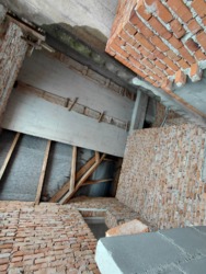 ������ ������� 203 �.��. � �. ��������� ���� 18