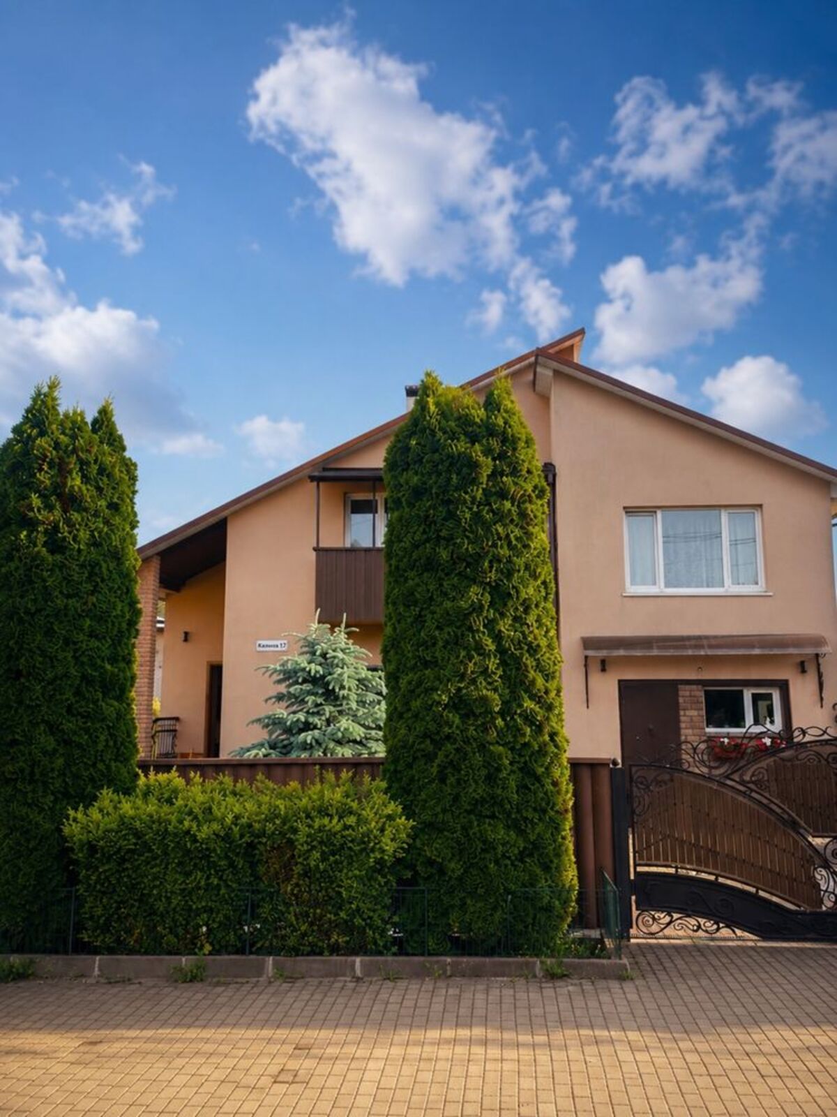 🏡 ������������ ������� 220 �² �� 10 ������ � ϳ������-�����, ������������ ���� 1