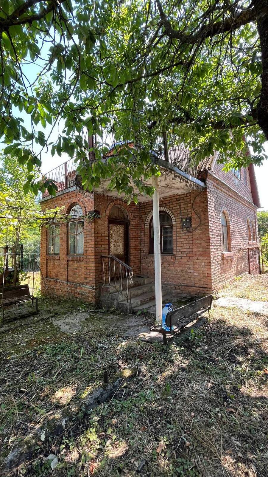 Двоповерховий дачний будинок із гаражем та великою ділянкою в СТ Надія фото 1 Двоповерховий дачний будинок із гаражем та великою ділянкою в СТ Надія фото 1