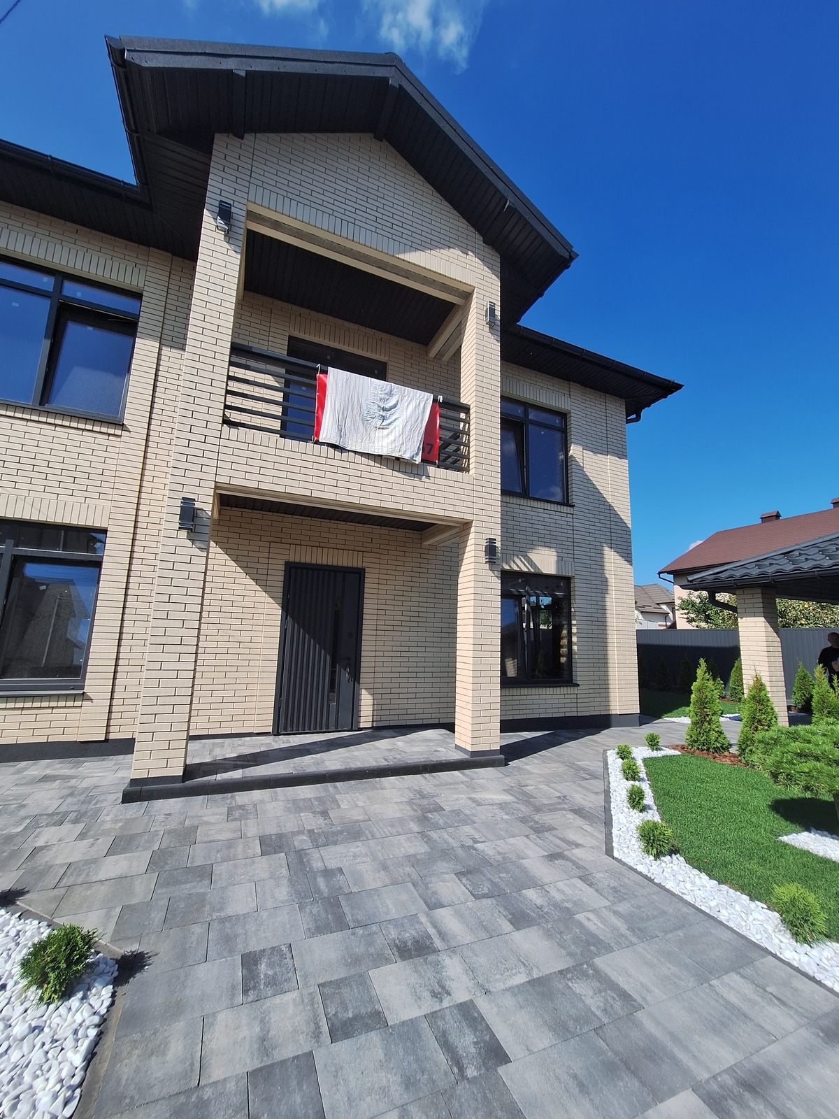 Продаж 2 поверхового будинку з ділянкою на 6 соток, 190 кв. м, 4 кімнати, на вул. Трудова фото 1 Продаж 2 поверхового будинку з ділянкою на 6 соток, 190 кв. м, 4 кімнати, на вул. Трудова фото 1