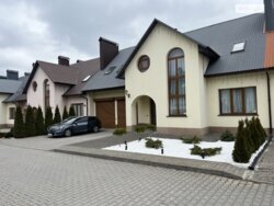 🏡          | 10    2