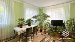 🏡      ϳ- (  )  12