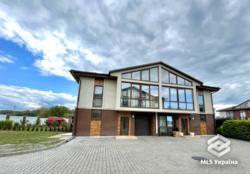      Eurovillage!** ✨  1