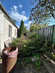 🏡         10   !  8