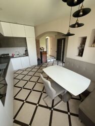 ������ ��� 140 �2 � ������ � �������� 8 ����� � ������� 50 �2 ���� 17