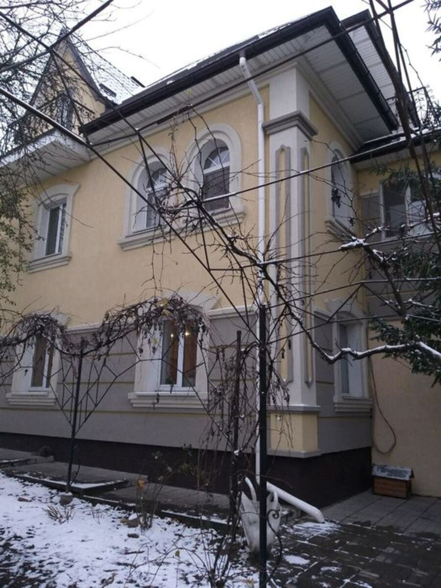   3 .,    ,  390 000 $  1