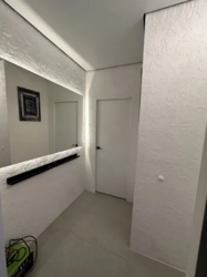   ,      !  18