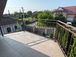   280 +  . 40. , , .  27