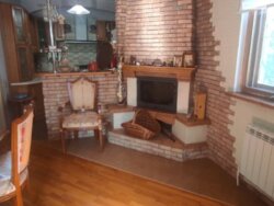  2      15 , 257 . , 5   18