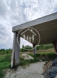   , ,   5