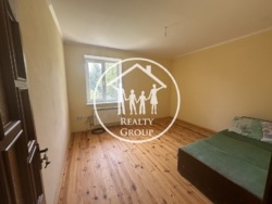 Просторий 2-во поверховий будинок для великої родини з власним озером фото 16 Просторий 2-во поверховий будинок для великої родини з власним озером фото 16