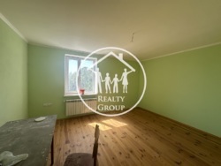 Просторий 2-во поверховий будинок для великої родини з власним озером фото 12 Просторий 2-во поверховий будинок для великої родини з власним озером фото 12