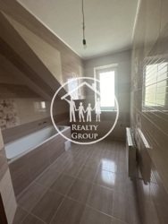 Просторий 2-во поверховий будинок для великої родини з власним озером фото 21 Просторий 2-во поверховий будинок для великої родини з власним озером фото 21