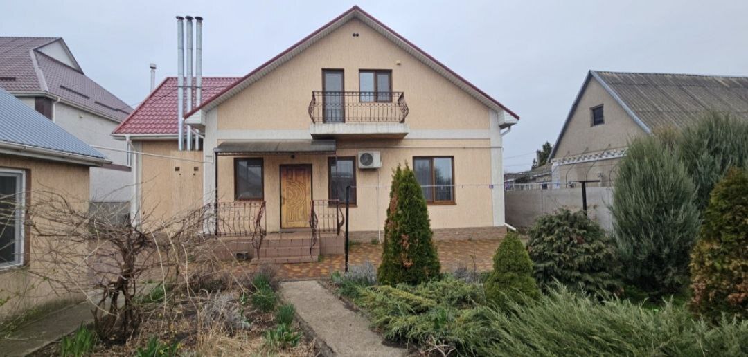 Будинок. Молодіжне фото 1 Будинок. Молодіжне фото 1