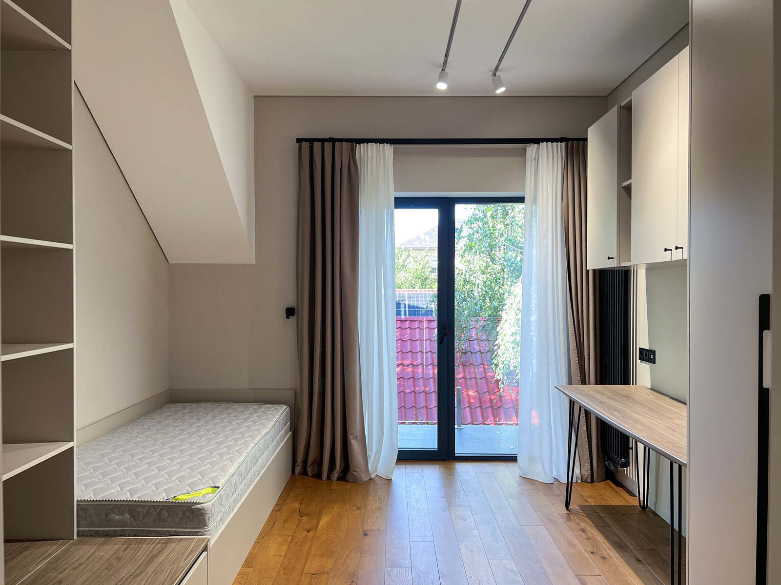       ',  ',    Obolon Residences, Smart Plaza,    28