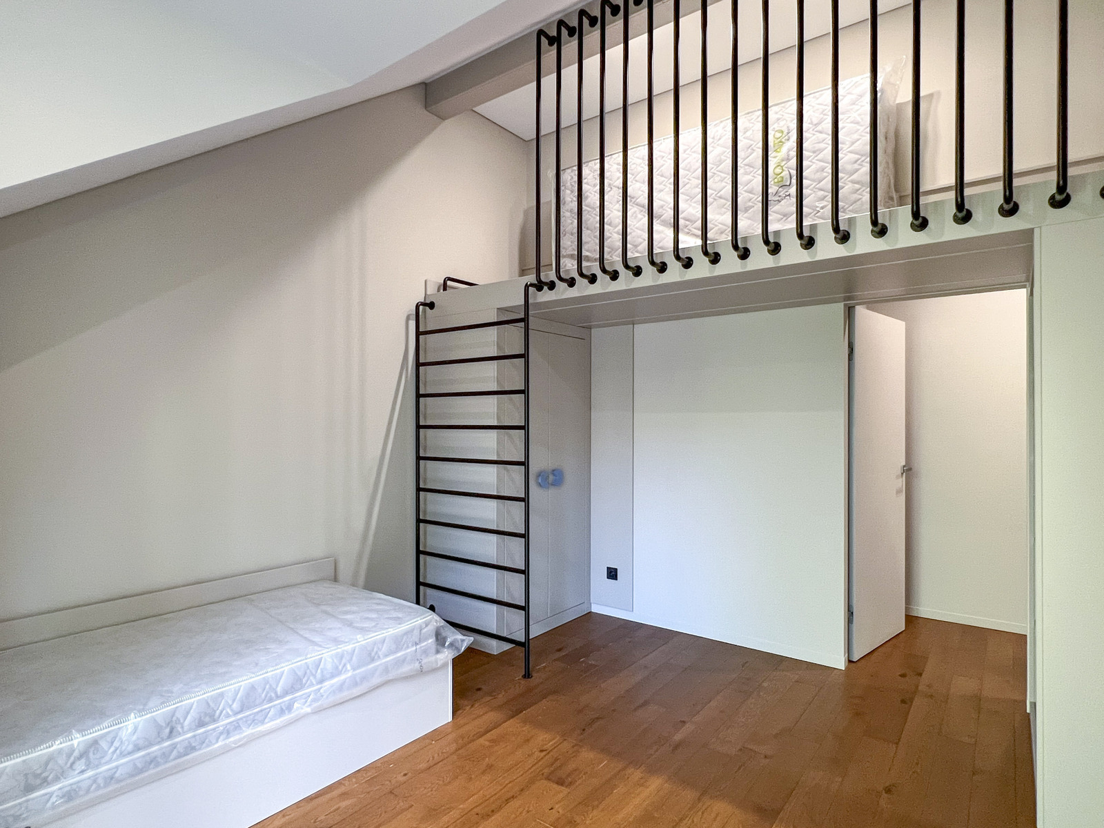       ',  ',    Obolon Residences, Smart Plaza,    31