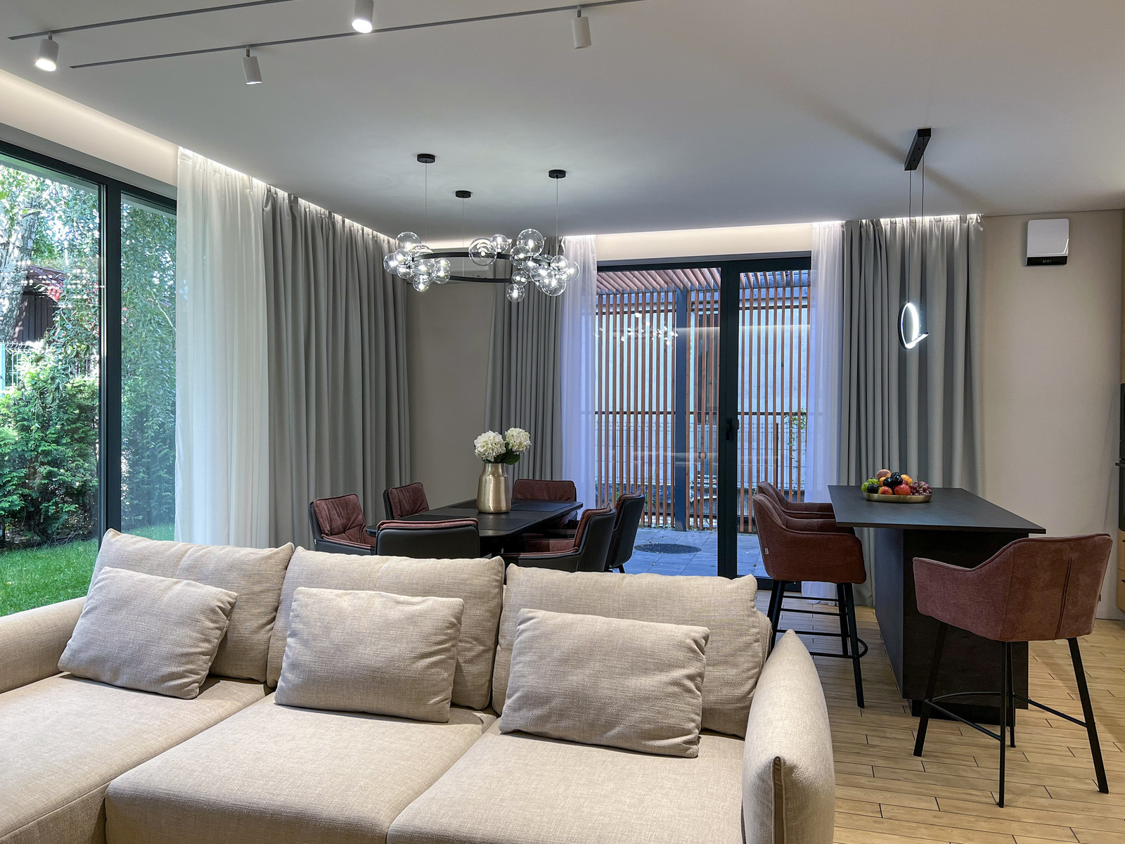       ',  ',    Obolon Residences, Smart Plaza,    15