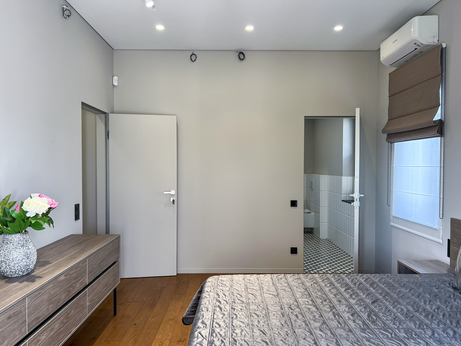       ',  ',    Obolon Residences, Smart Plaza,    21