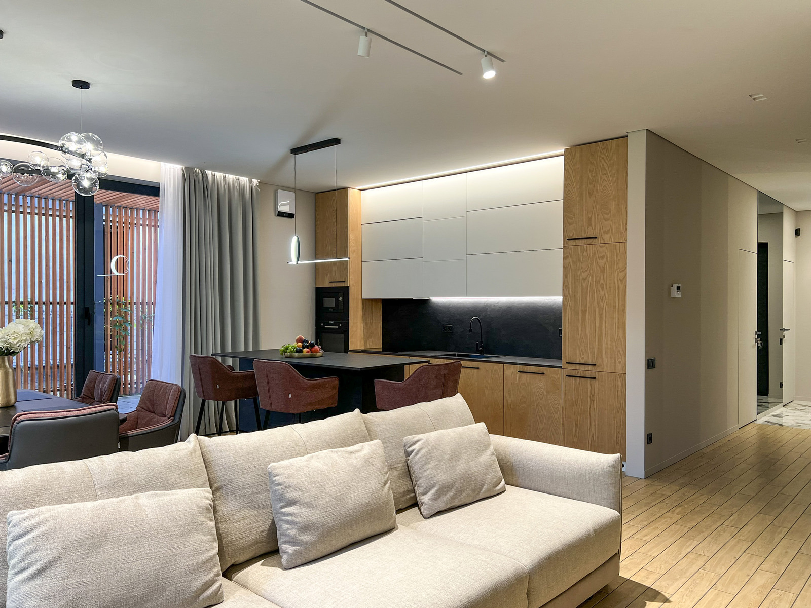       ',  ',    Obolon Residences, Smart Plaza,    6