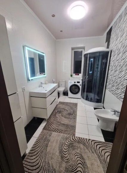 Прається житловий будинок, ремонт, площа 102 кв.м. Лишається все. фото 1 Прається житловий будинок, ремонт, площа 102 кв.м. Лишається все. фото 1