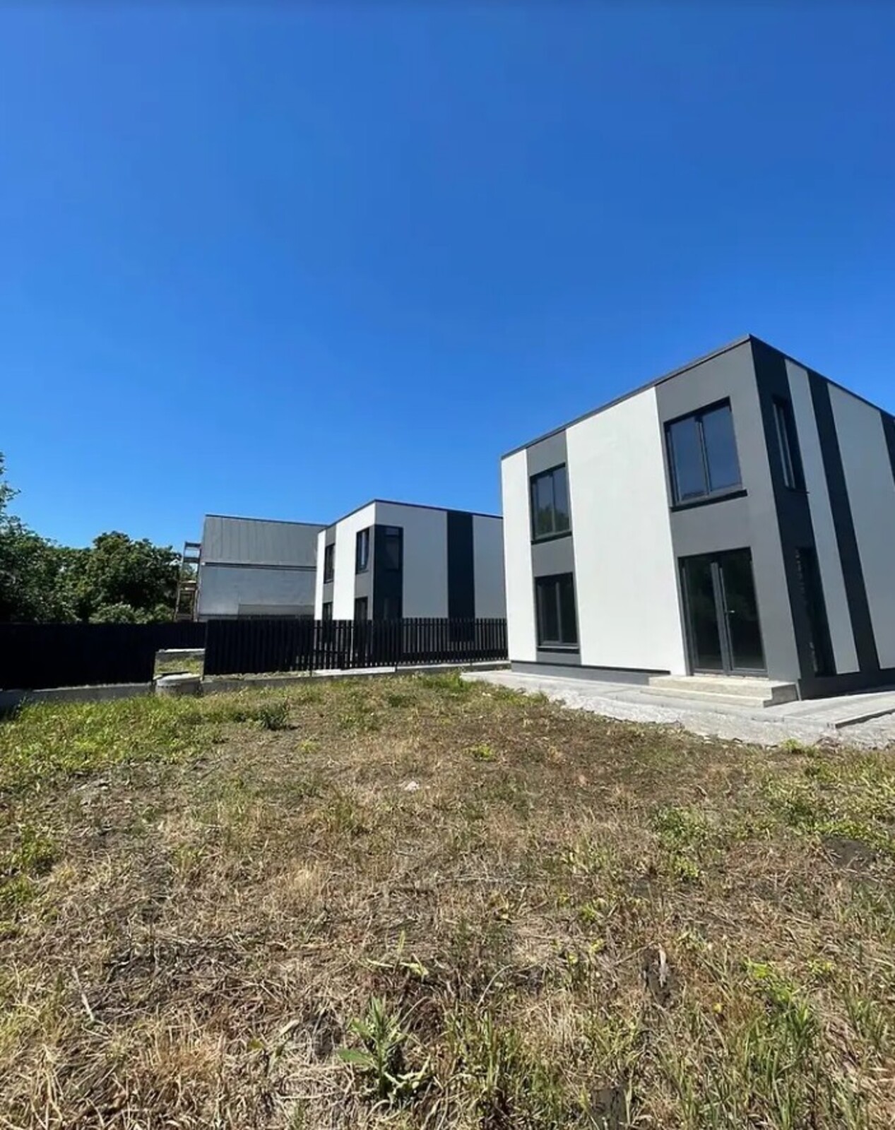 Продається 2-х поверховий новий будинок р-н Пятничани фото 1 Продається 2-х поверховий новий будинок р-н Пятничани фото 1