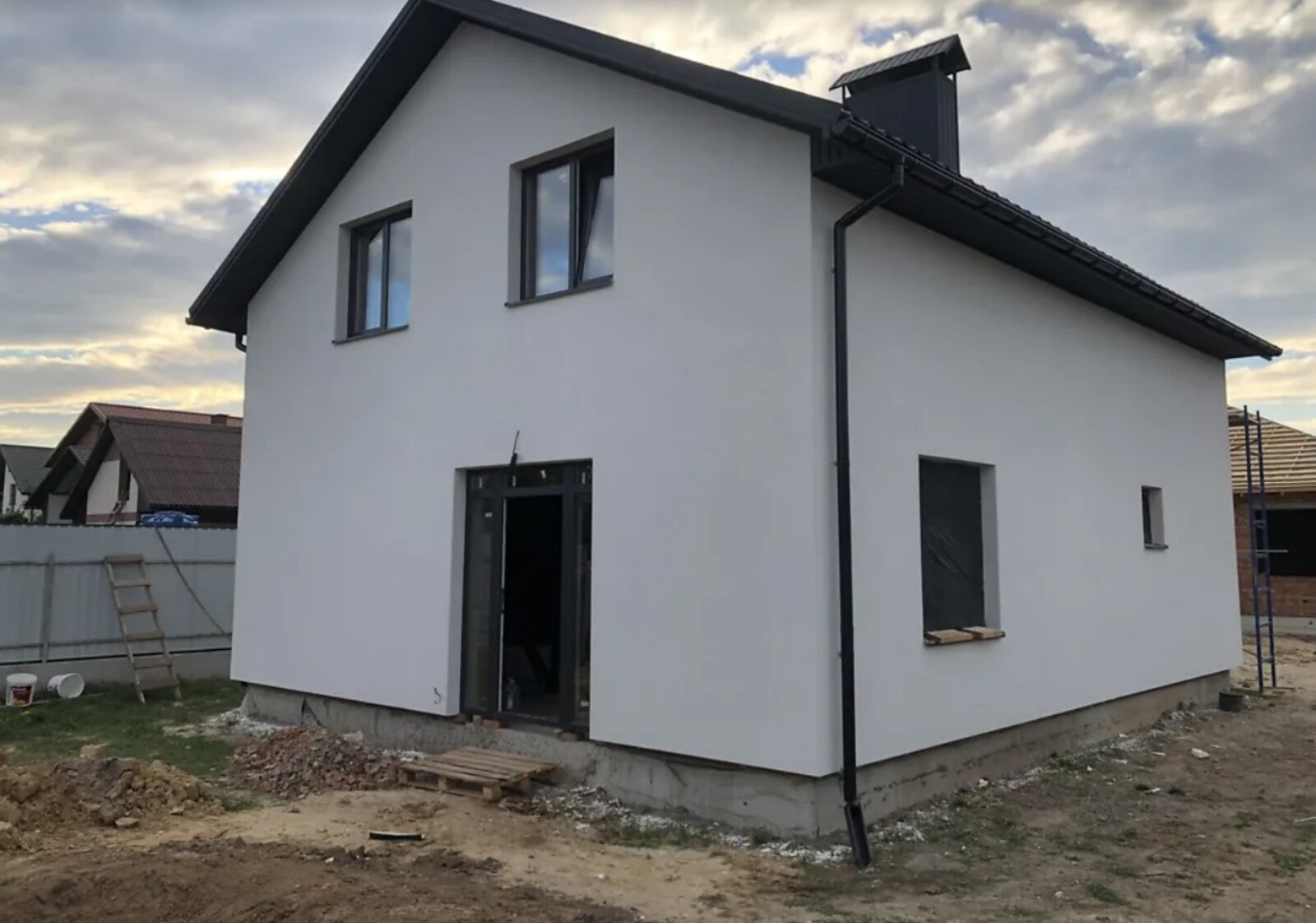 Продаж 2 поверхового будинку з опаленням і ділянкою на 5 соток, 135 кв. м, 4 кімнати фото 1 Продаж 2 поверхового будинку з опаленням і ділянкою на 5 соток, 135 кв. м, 4 кімнати фото 1