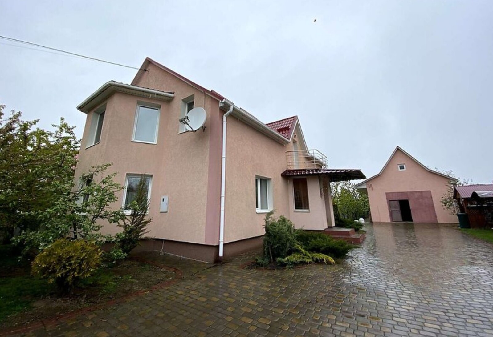 Продається 2-х поверховий будинок, 210 кв.м. 9 кімнат. фото 1 Продається 2-х поверховий будинок, 210 кв.м. 9 кімнат. фото 1