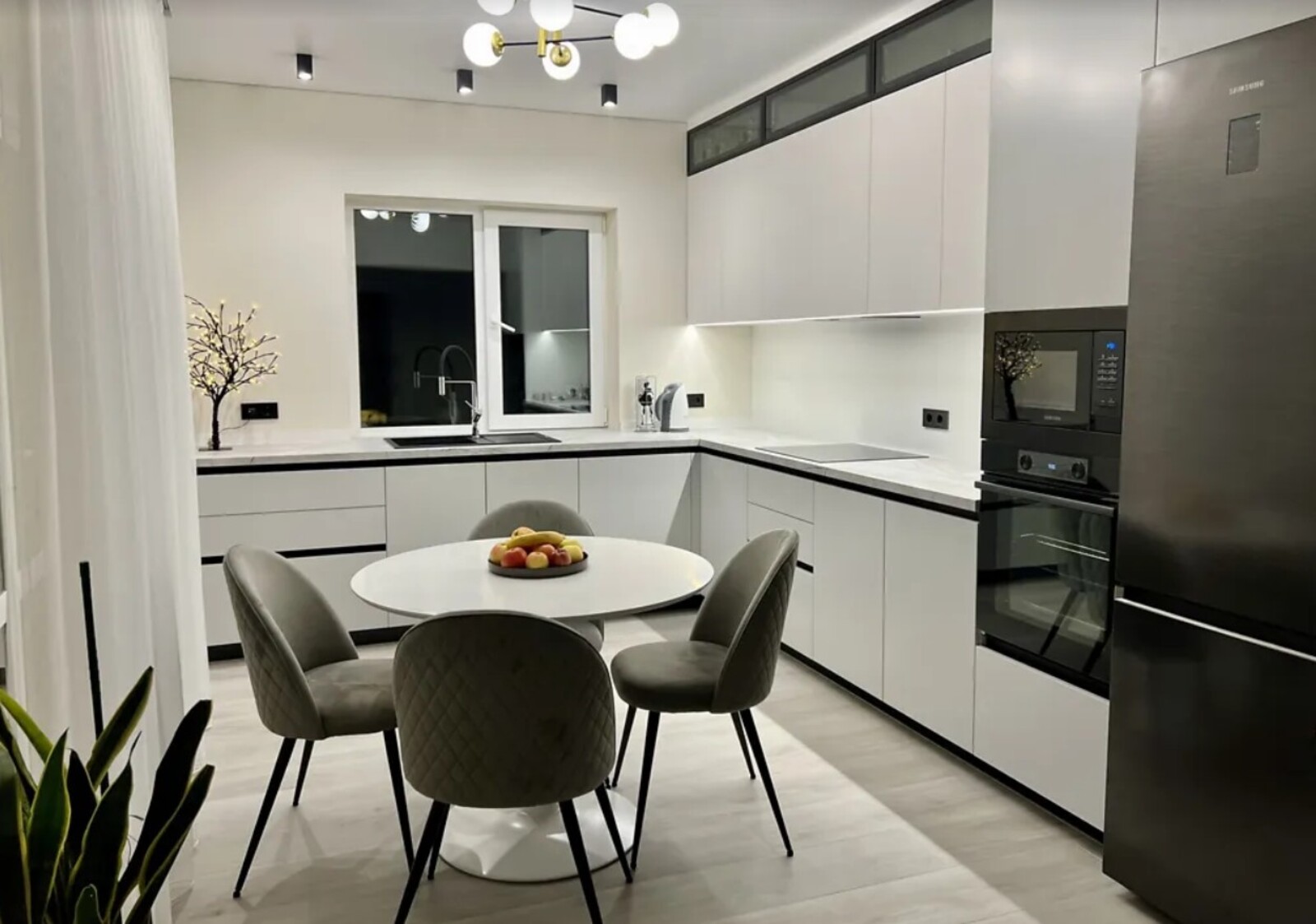 Продається сучасний будинок, 95 кв.м. Ремонт, техніка, меблі. р-н Академічний фото 1 Продається сучасний будинок, 95 кв.м. Ремонт, техніка, меблі. р-н Академічний фото 1