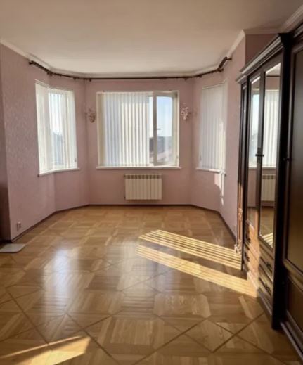 Продається 2-х поверховий будинок площею 370 кв.м. вул. Бучми. Гарний стан. фото 1 Продається 2-х поверховий будинок площею 370 кв.м. вул. Бучми. Гарний стан. фото 1