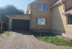 Продається 2-х поверховий будинок в старому місті. Гарний стан. Тихе місце. фото 2 Продається 2-х поверховий будинок в старому місті. Гарний стан. Тихе місце. фото 2