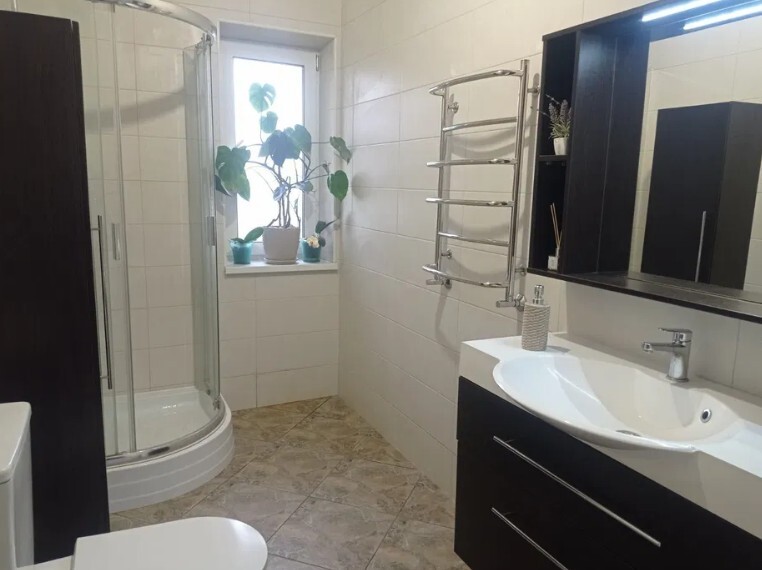 Продається житловий будинок в Старому місті, площею 130 кв.м. фото 1 Продається житловий будинок в Старому місті, площею 130 кв.м. фото 1