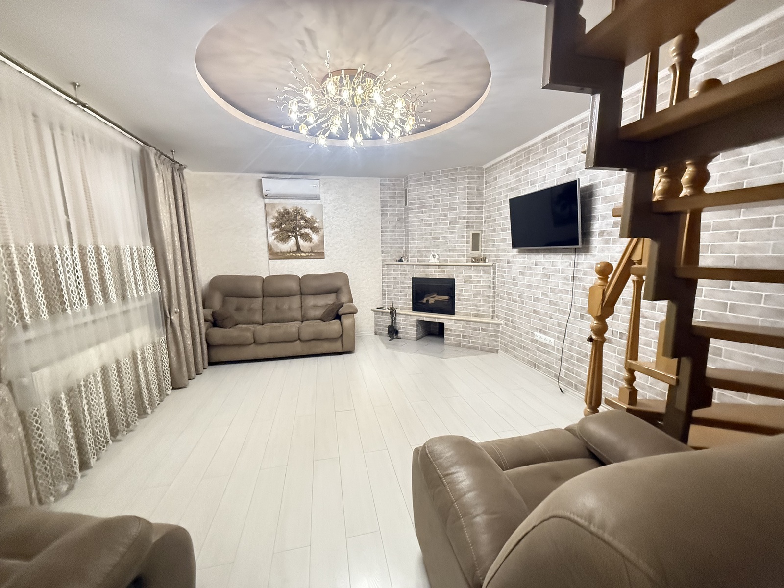 ����������� �� ������� �������� 2-���������� ������� ������ 80 �² � ��������� �� ����������� ������ ������� ����. ������� ����, �������, ����� �� ��������� �ᒺ��� ��������������. ���� 1