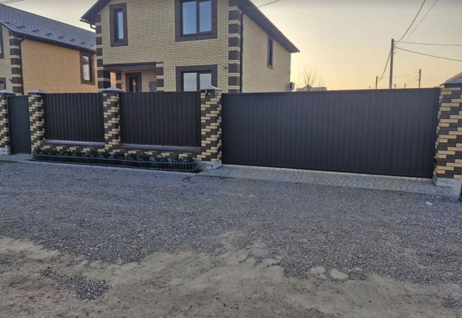 Продаж 2 поверхового будинку бесідка і ділянкою на 4 сотки, 120 кв. м, 4 кімнати, на 2-й пров. Дружби фото 1 Продаж 2 поверхового будинку бесідка і ділянкою на 4 сотки, 120 кв. м, 4 кімнати, на 2-й пров. Дружби фото 1