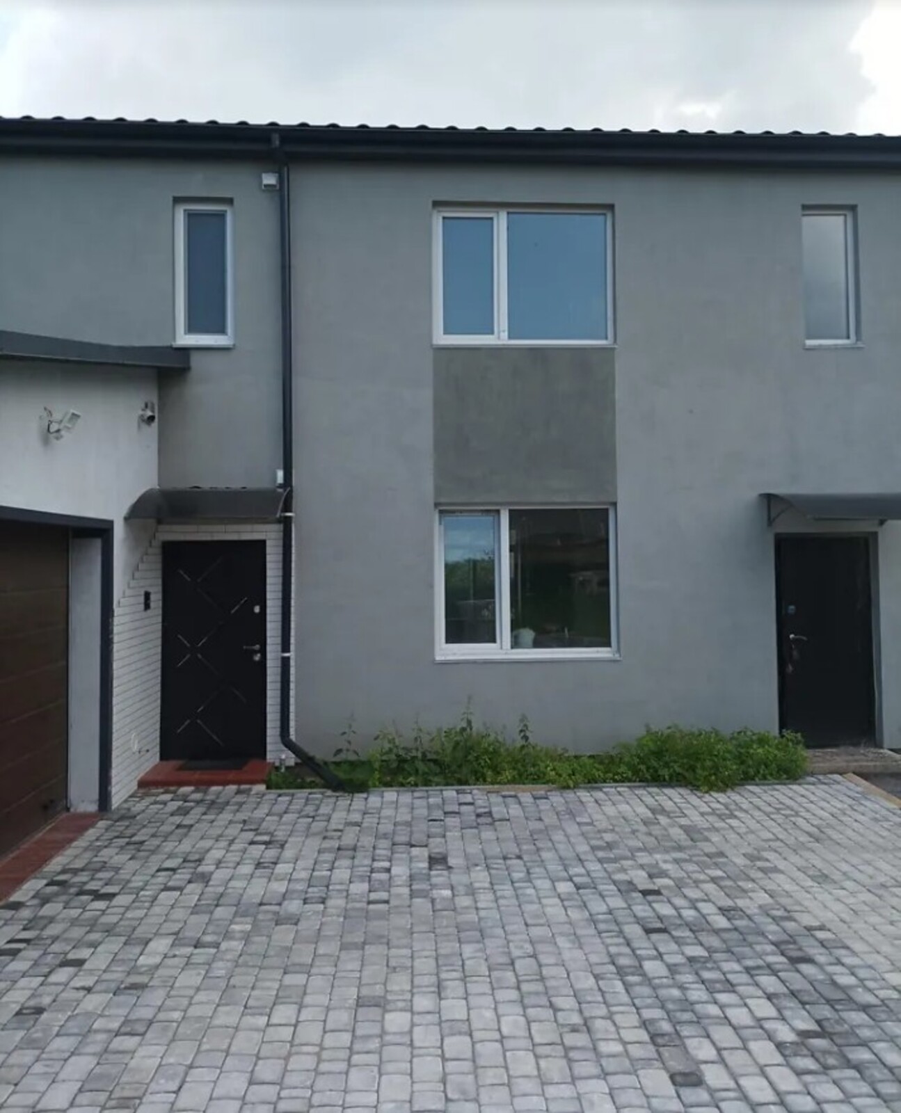 Продається таунхаус площею 81 кв.м. в Центральній частині міста. Без ремонту фото 1 Продається таунхаус площею 81 кв.м. в Центральній частині міста. Без ремонту фото 1